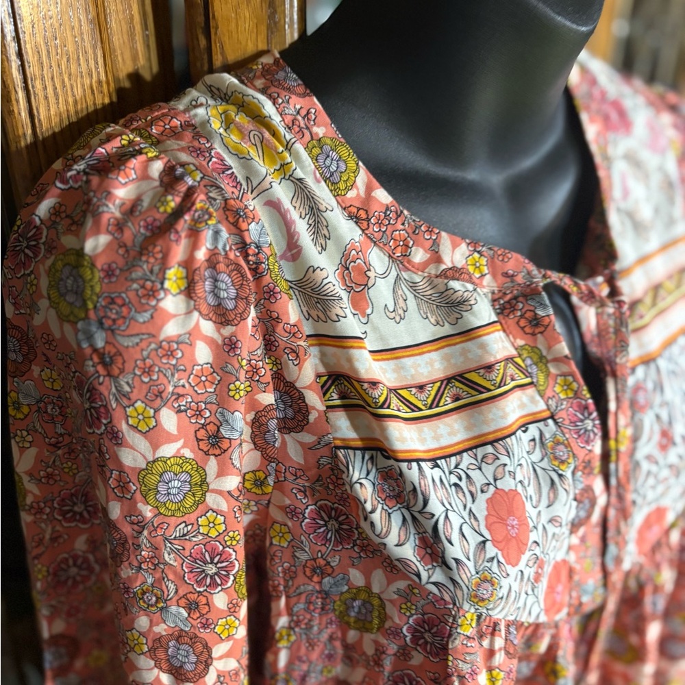 Jane & Delancey Mixed Floral Bohemian Top v-neckline tassel ties retro small - Picture 8 of 8